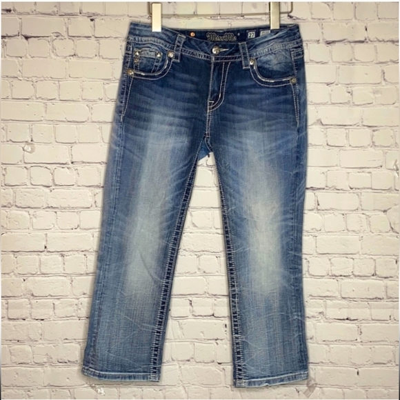 Miss Me Mid Rise Easy Crop Denim Bling Embellished Jeans Size 27 - Picture 4 of 15